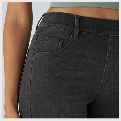 High-waisted, elastic, and comfortable pants.