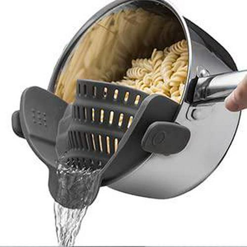 Silicone kitchen strainer