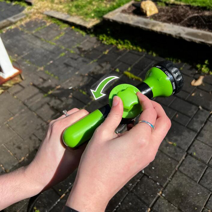 Spray gun for dogs/pets